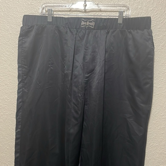 Dogg Supply by Snoop Dog Men's Black Pants. Very Good Condition. Size 2XL. - Picture 5 of 10